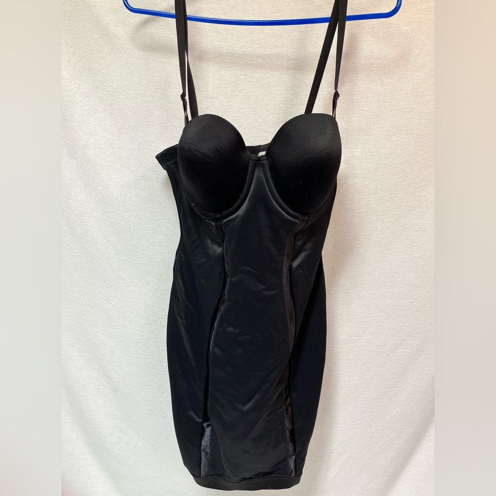 EUC Maidenforms easy-up strapless fill slip in black size 36C #70
